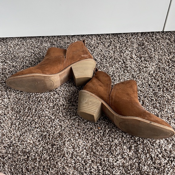 Ankle Boots - Picture 2 of 3